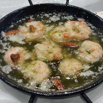 Quiosc Modern - Garlic Scallop shrimps - was delish - Beer Bar Near Me - Barcelona, B Quiosc Modern - Garlic Scallop shrimps - was delish - Beer Bar Near Me - Barcelona, B