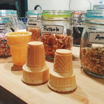 La Diperie - Toppings and cones - Ice Cream & Frozen Yogurt Near Me - Montreal, Quebec