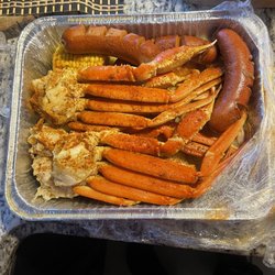 Louisiana Crawfish - Food was fresh, seasoned, well cooked, and tasty! The inside of the location was clean. Definitely a great place to get some seafood