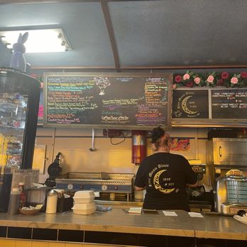 Blue Moon Diner - Counter seating, menu, server - Diners Near Me - Gardner, Massachusetts