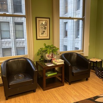 Michigan Avenue Podiatry - Modern and cheerful waiting room. - Podiatrists Near Me - Chicago, Illinois Michigan Avenue Podiatry - Modern and cheerful waiting room. - Podiatrists Near Me - Chicago, Illinois