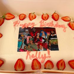 Minx Cakes - Gluten free strawberry vanilla cake