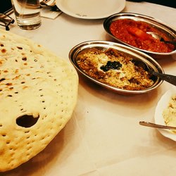 Paradise - Starters and naan bread.