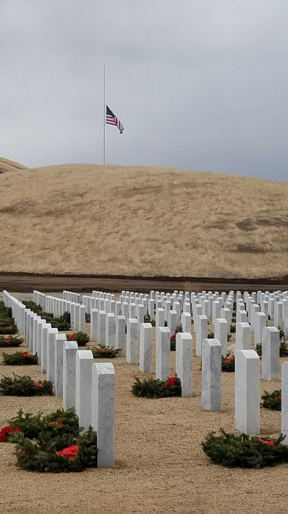 BAKERSFIELD NATIONAL CEMETERY Updated September 2024 74 Photos & 14 Reviews 30338 E Bear