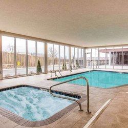 Cambria Hotel Cleveland Avon - Pool - indoor