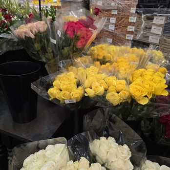 H-E-B - Flowers - Grocery Near Me - Fort Worth, Texas H-E-B - Flowers - Grocery Near Me - Fort Worth, Texas