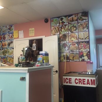 Restaurante Vigil - the ice cream counter - Honduran Near Me - Memphis, Tennessee