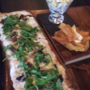 Hilltop Park Alehouse - Margherita Flatbread - Bars Near Me - New York, New York Hilltop Park Alehouse - Margherita Flatbread - Bars Near Me - New York, New York