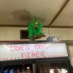 Joe's BBQ & Diner - Funny squirrel in dining room