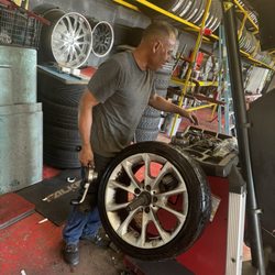 Extreme Tire & Wheel - Still working !!