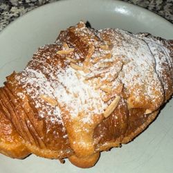 Annelies - Croissant