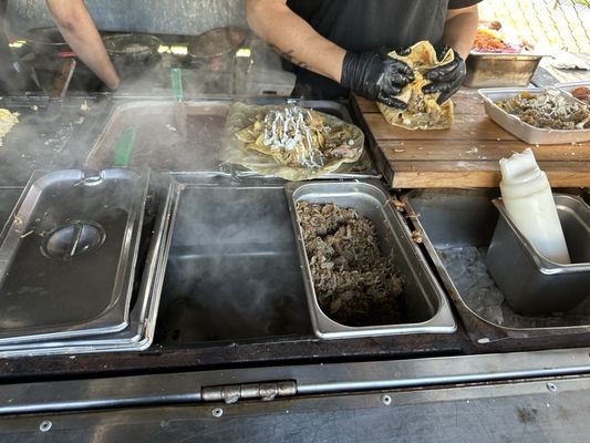 Carnitas Los Dos Chingones by null
