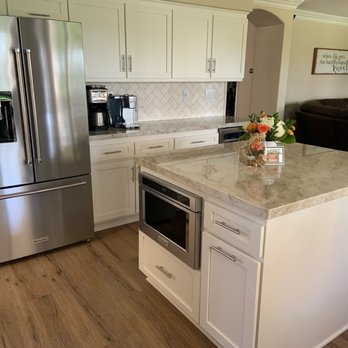 Home Perfect Restoration - Enlarged island with drawer microwave & trash can pullout (right lower) - Carpet Cleaning Near Me - Temecula, California Home Perfect Restoration - Enlarged island with drawer microwave & trash can pullout (right lower) - Carpet Cleaning Near Me - Temecula, California