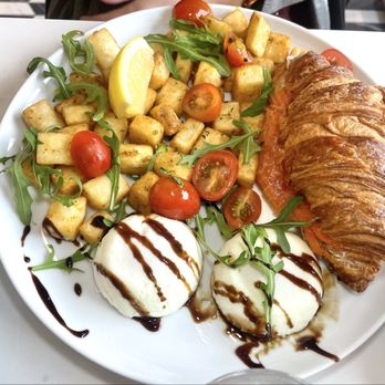 Carolina - Pizza Near Me - Toronto, Ontario Carolina - Pizza Near Me - Toronto, Ontario