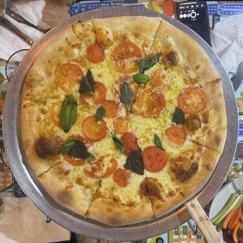 Mony’s Pizzeria - Pizza Near Me - Houston, Texas