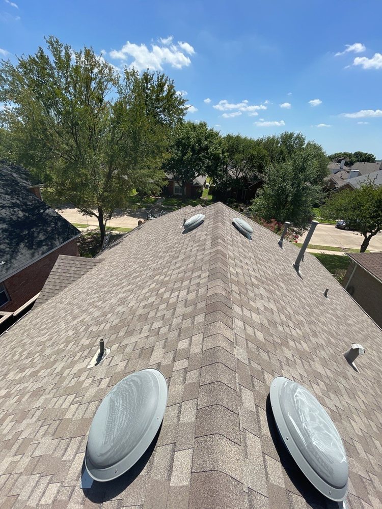 Slide of Elite Roofing