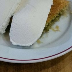 Saray Muhallebicisi