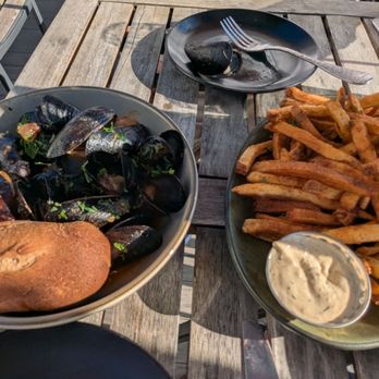 Unwined - Mussels and house fries - Wine Bars Near Me - Milford, New Hampshire Unwined - Mussels and house fries - Wine Bars Near Me - Milford, New Hampshire