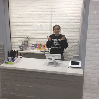 Spin Cycle Laundry Lounge - Pleasant staff who keep the place very clean and provide good advice on load size and optimal machine size. - Laundromat Near Me - Capitola, California