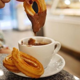 Churros Con Chocolate