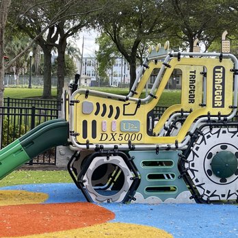 Lake Mirror Complex - Playground - Lakes Near Me - Lakeland, Florida Lake Mirror Complex - Playground - Lakes Near Me - Lakeland, Florida