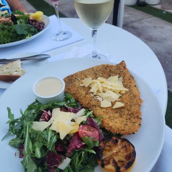 Eight4Nine - Chicken Milanese with a glass of Gainey SauvBlanc - New American Near Me - Palm Springs, California