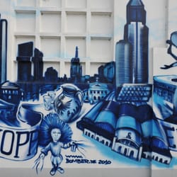 Graffiti an der Niddabrücke