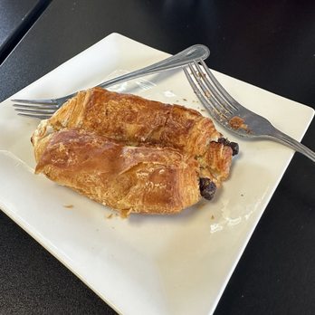 Le Bon Café & Bakery - Chocolate croissant - French Near Me - Myrtle Beach, South Carolina Le Bon Café & Bakery - Chocolate croissant - French Near Me - Myrtle Beach, South Carolina