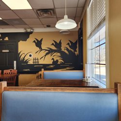 Dukes BBQ - Inside seating