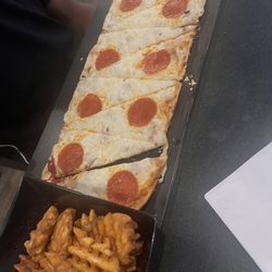 Hill City Pub - Fries and PIZZA