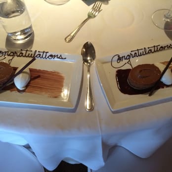 Auberge du Soleil - Bride & Groom desserts! - Hotels Near Me - Rutherford, California Auberge du Soleil - Bride & Groom desserts! - Hotels Near Me - Rutherford, California