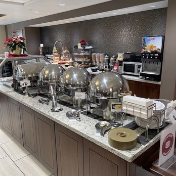 Best Western Plus Kennewick Inn - Breakfast buffet - Hotels Near Me - Kennewick, Washington