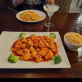 Ichiban - General Tso's Chicken and chicken lo mein - Chinese Near Me - Erie, Pennsylvania Ichiban - General Tso's Chicken and chicken lo mein - Chinese Near Me - Erie, Pennsylvania