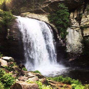 Looking Glass Falls - Hiking Near Me - Brevard, North Carolina Looking Glass Falls - Hiking Near Me - Brevard, North Carolina