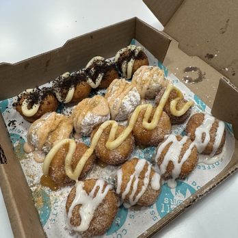 Sugar Llamas - Fall Flavors 16 Mini Donuts - Donuts Near Me - Tulsa, Oklahoma