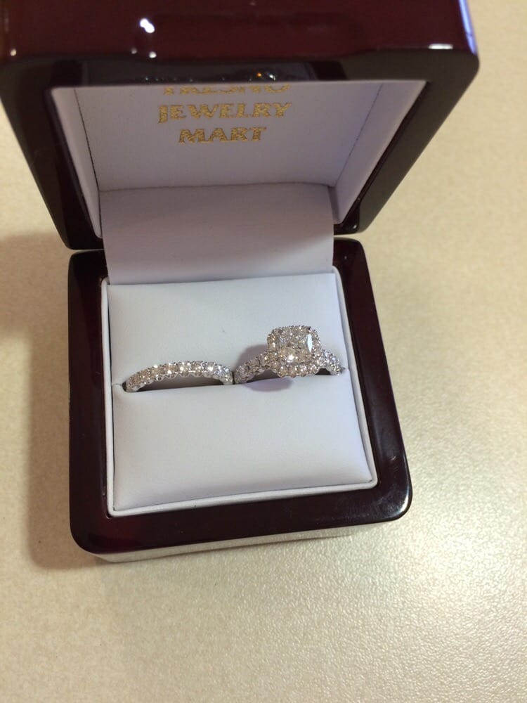 FRESNO JEWELRY MART Updated August 2024 7406 N Fresno St, Fresno