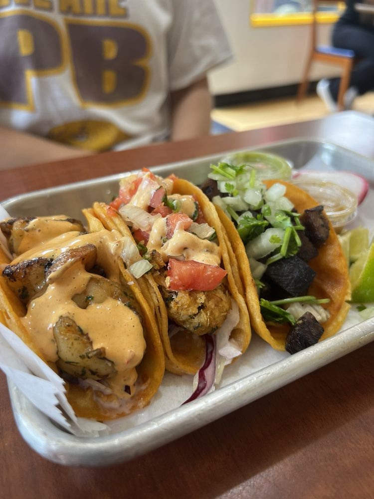 Tacos A La Madre