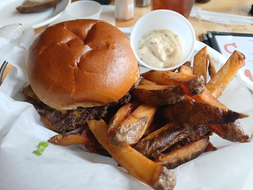 Food from Common Pub