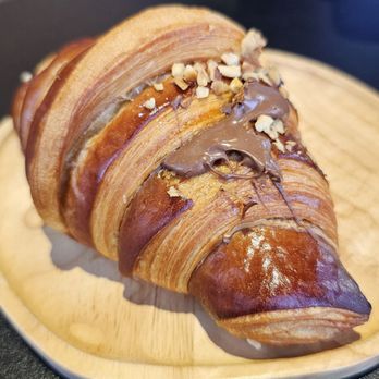 Frame Coffee Roasters - Nutella croissant (5/5) - Coffee Roasteries Near Me - Vienna, Virginia Frame Coffee Roasters - Nutella croissant (5/5) - Coffee Roasteries Near Me - Vienna, Virginia