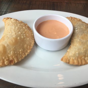 Mechos Dominican Kitchen - Beef empanada, and cheese empanada - Dominican Near Me - Washington, DC, District of Columbia