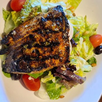 Bonefish Grill - Bonefish Grill House Salad with Grilled Salmon - Seafood Near Me - Daytona Beach, Florida