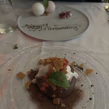 Bernini Honolulu - Moelleux au Chocolat With Vanilla Gelato - Italian Near Me - Honolulu, Hawaii