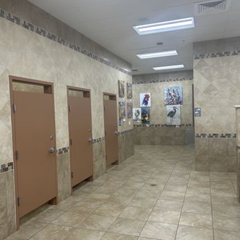 Buc-ee's - Cleanest bathrooms ever at a gas station lol - Gas Stations Near Me - Robertsdale, Alabama