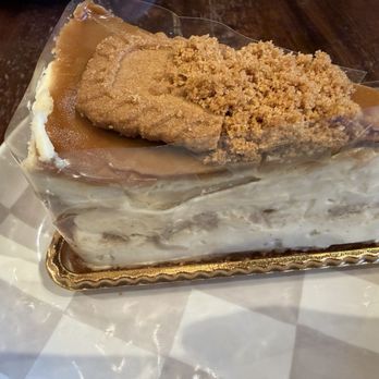 Bakery Museum & Co - Biscoff cheesecake - Cafes Near Me - Fairfax, Virginia