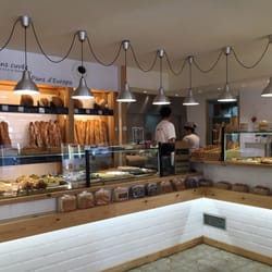 Elias Forner - Lovely ambiance and great warm smiles from the staff.