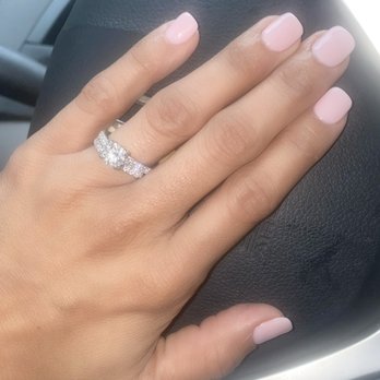 Lux Nails & Lashes - Nail Salons Near Me - Lutz, Florida