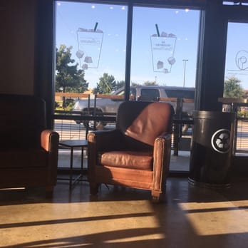 Starbucks - Coffee & Tea Near Me - Dallas, Texas