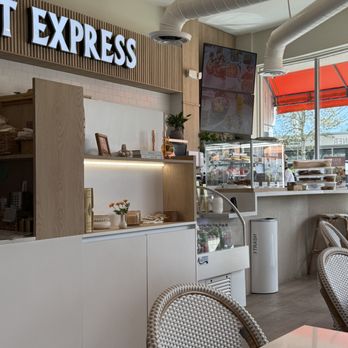 Carrot Express - Juice Bars & Smoothies Near Me - Miami Shores, Florida