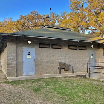 Mallery Park - Mallery Park -- restrooms - Parks Near Me - St. Simons Island, Georgia