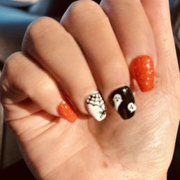 Full Set & Pedicure, Halloween Edition Full Set & Pedicure, Halloween Edition